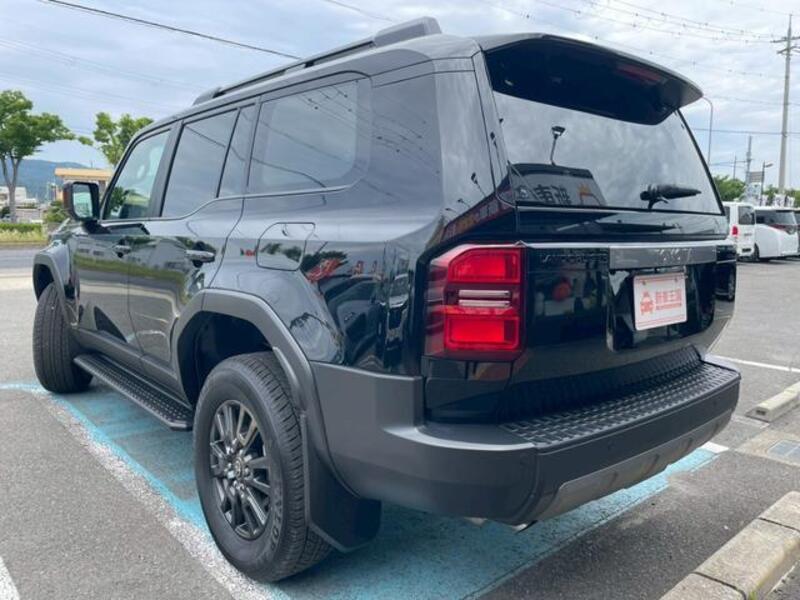 LAND CRUISER 250