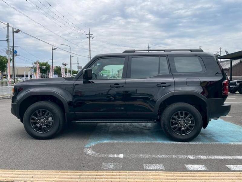 LAND CRUISER 250