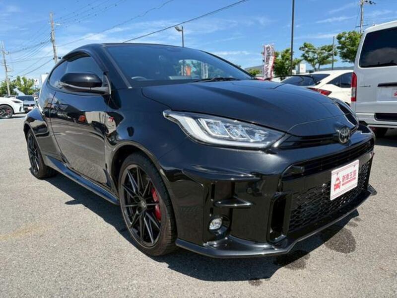 GR YARIS