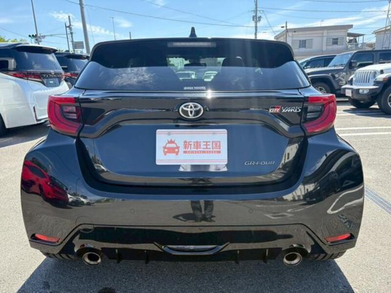 GR YARIS