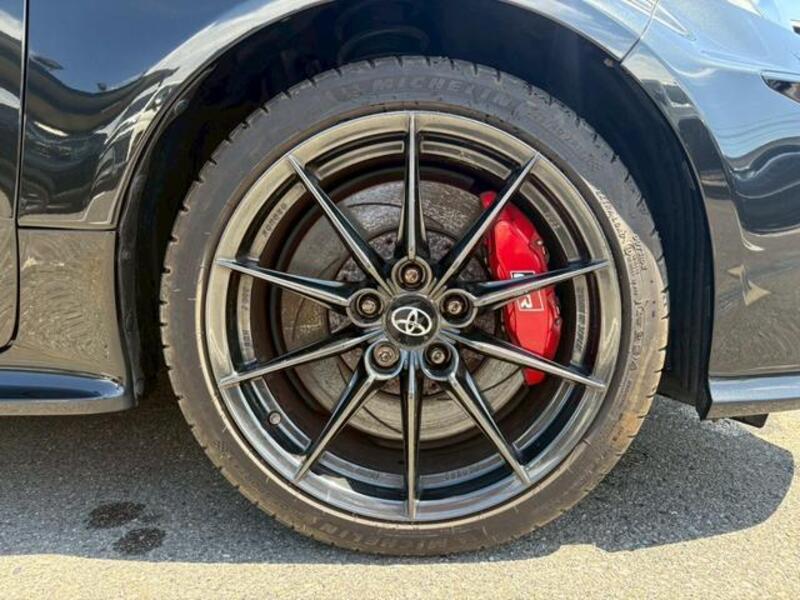 GR YARIS