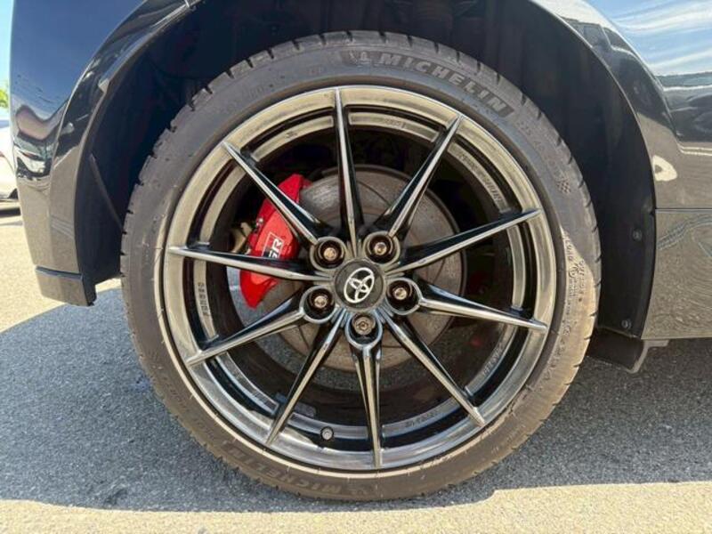 GR YARIS
