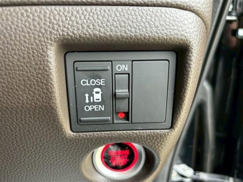 N BOX