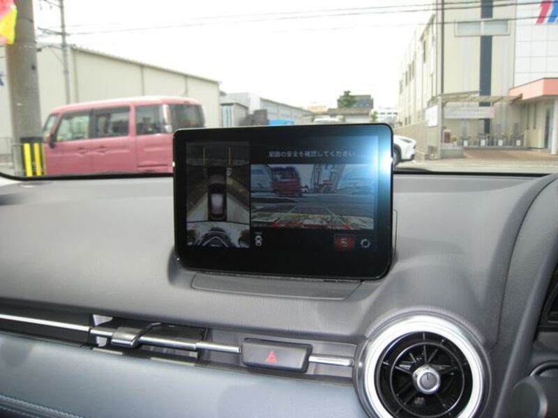 MAZDA2