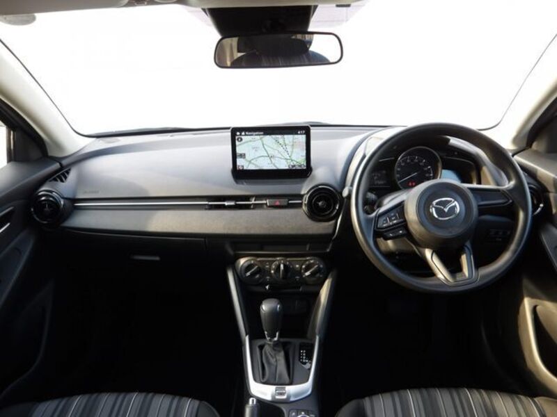 MAZDA2