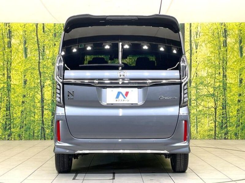 N BOX CUSTOM