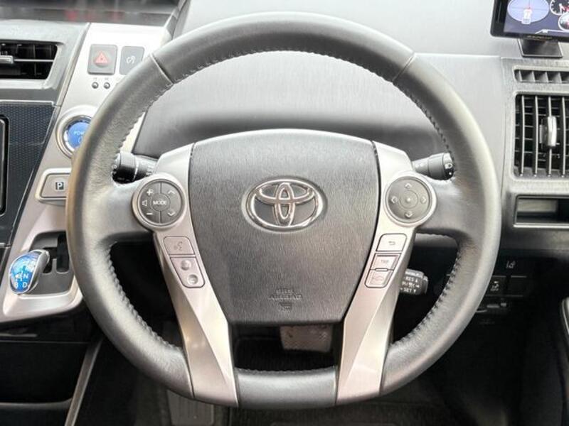 PRIUS ALPHA