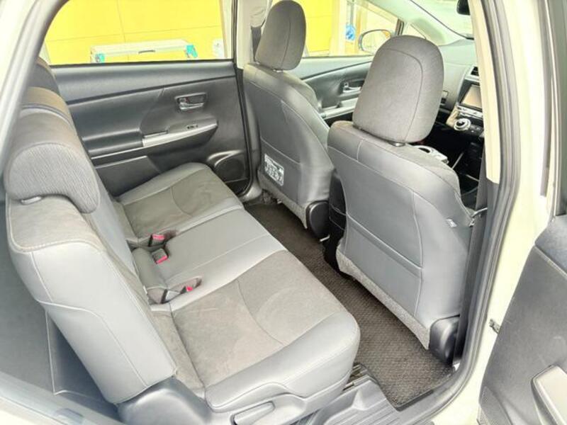PRIUS ALPHA