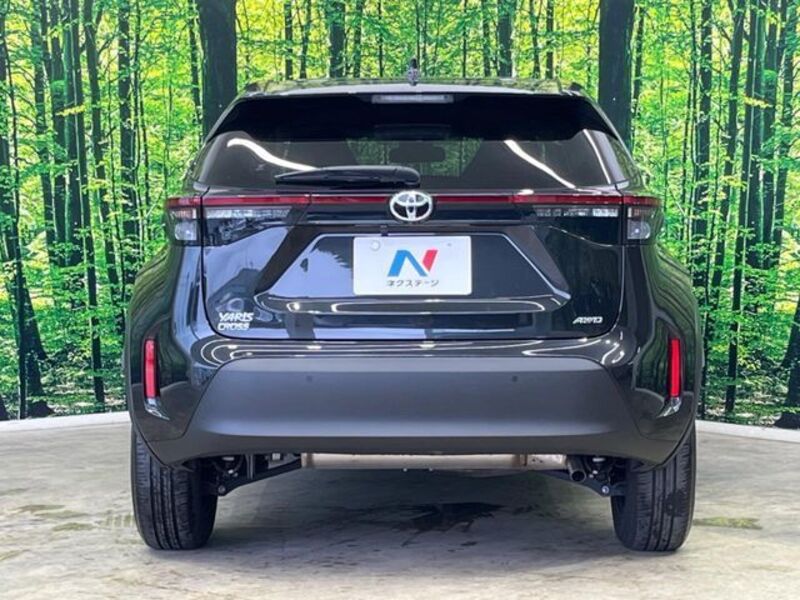 YARIS CROSS