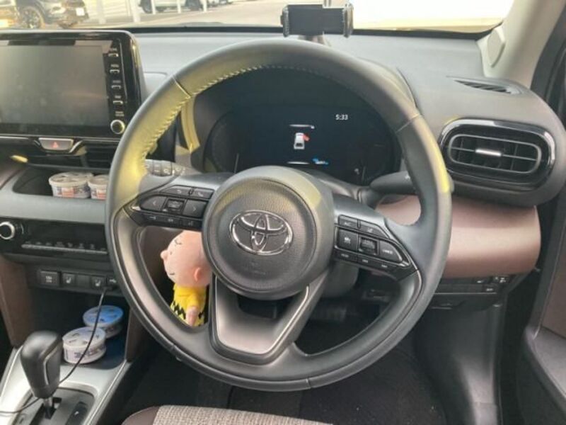 YARIS CROSS