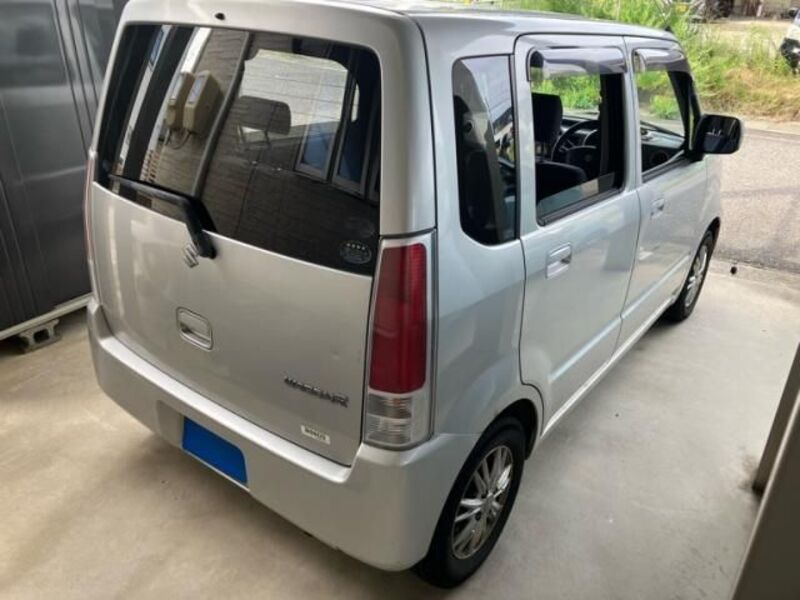 WAGON R