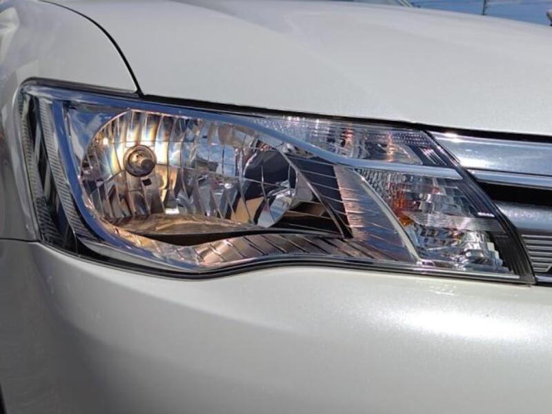COROLLA AXIO