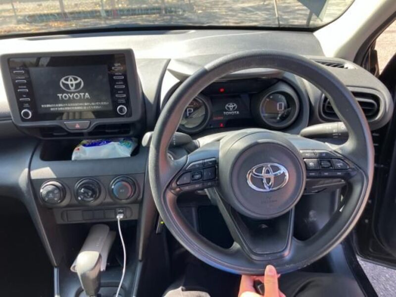 YARIS CROSS