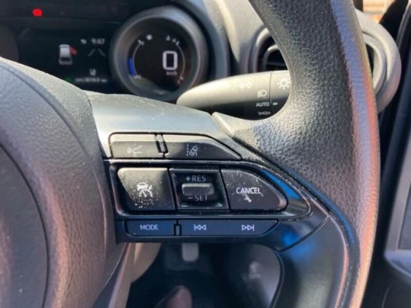 YARIS CROSS
