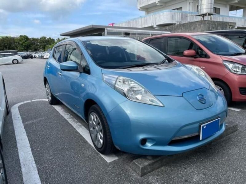 NISSAN LEAF