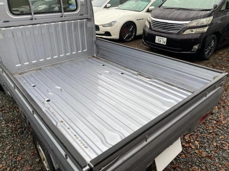 CLIPPER TRUCK