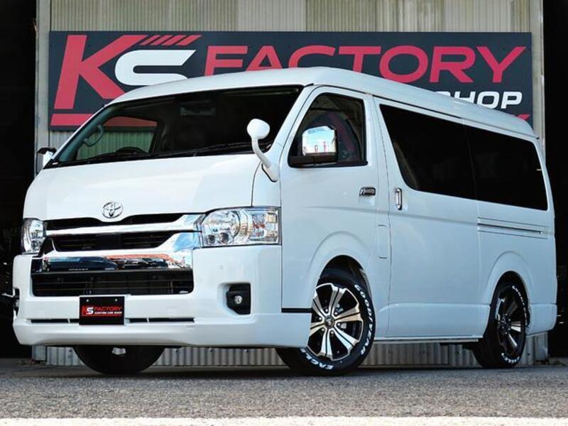 TOYOTA HIACE WAGON
