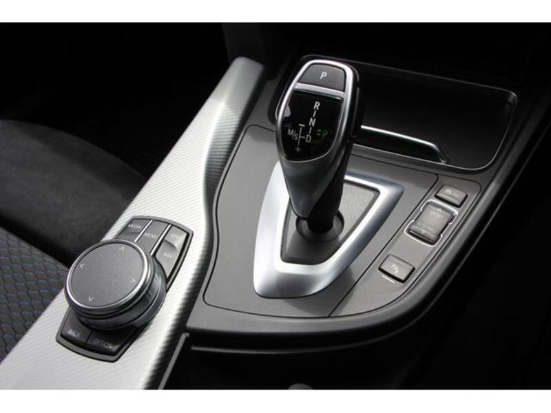 4 SERIES