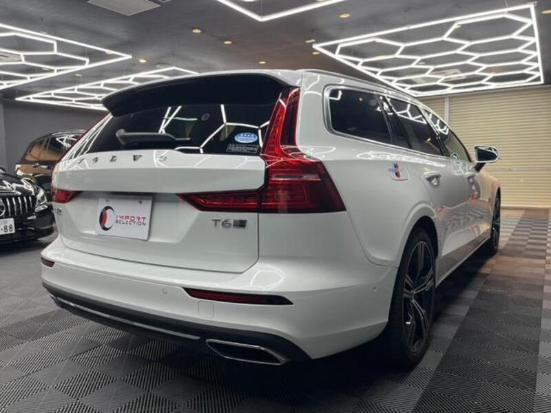 V60