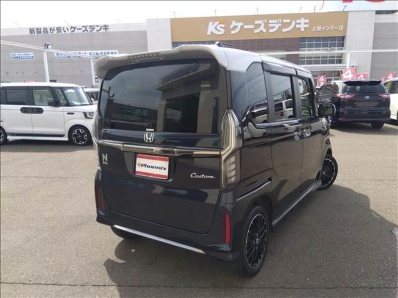 N BOX CUSTOM
