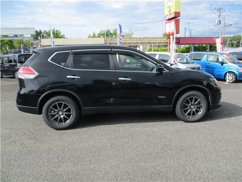 X-TRAIL