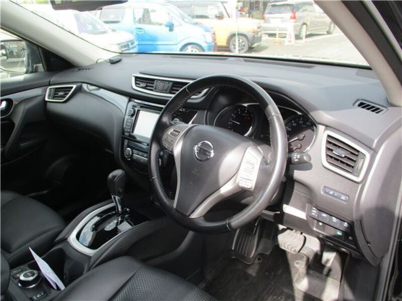 X-TRAIL
