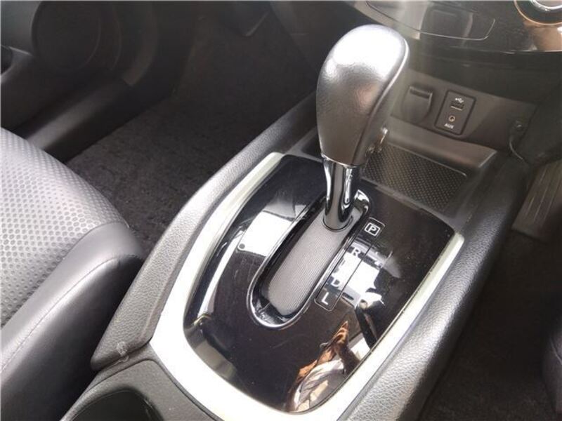 X-TRAIL
