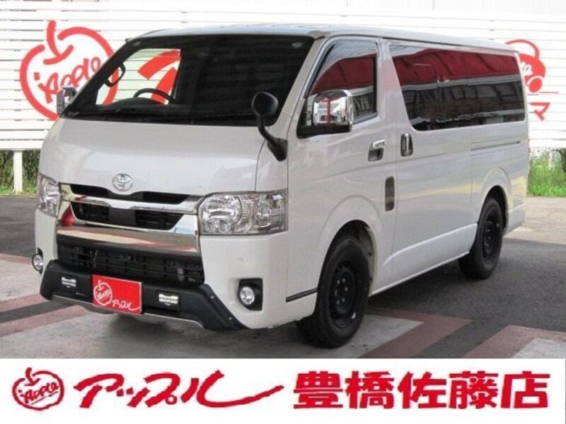 TOYOTA HIACE