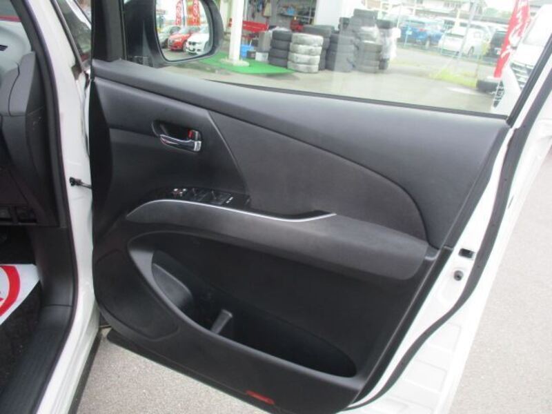ESTIMA HYBRID