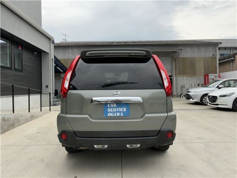 X-TRAIL