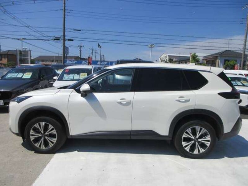 X-TRAIL