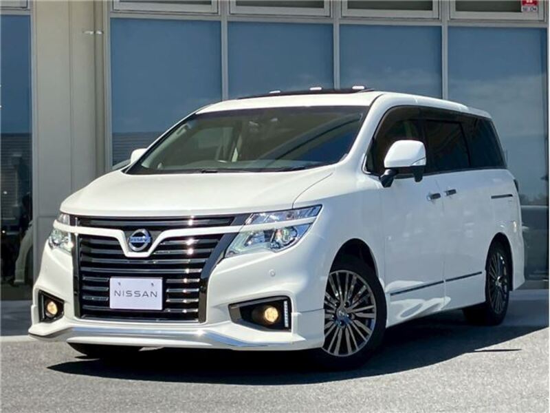 NISSAN ELGRAND