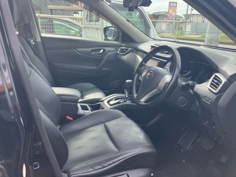 X-TRAIL