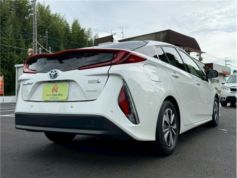 PRIUS PHV