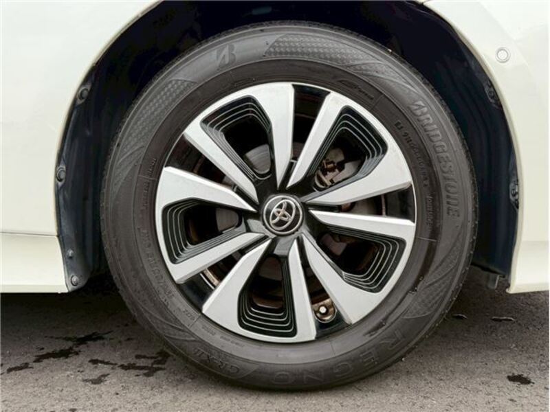 PRIUS PHV