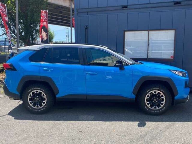 RAV4