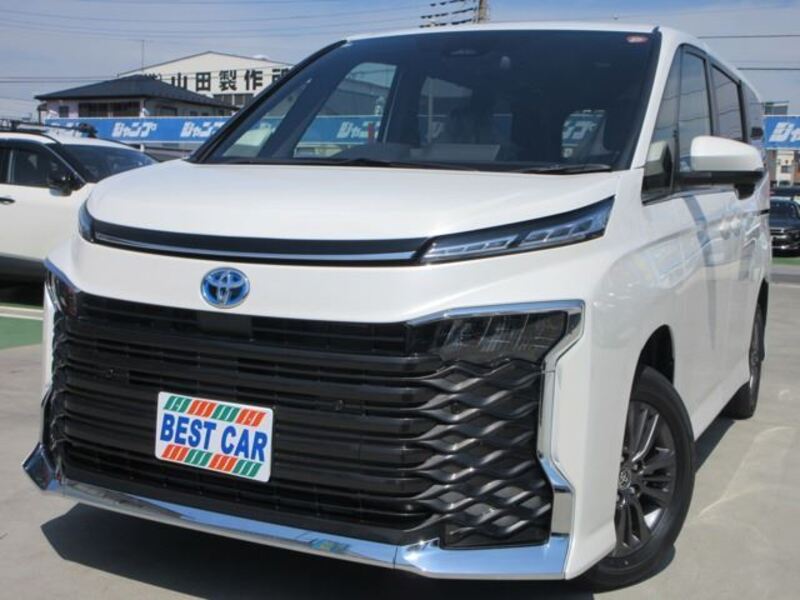 TOYOTA VOXY