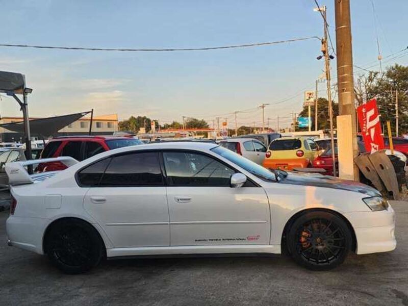 LEGACY B4