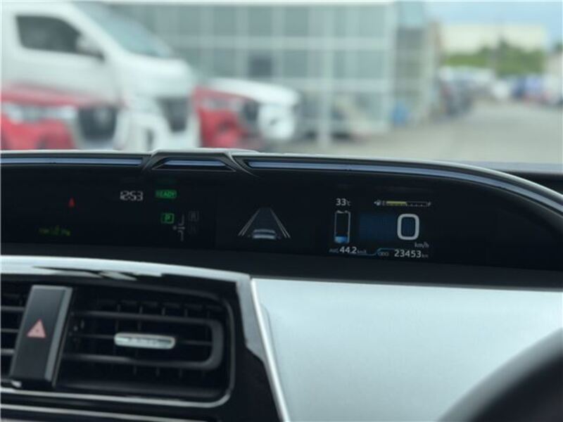PRIUS PHV
