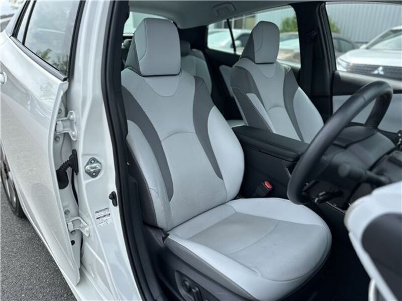 PRIUS PHV