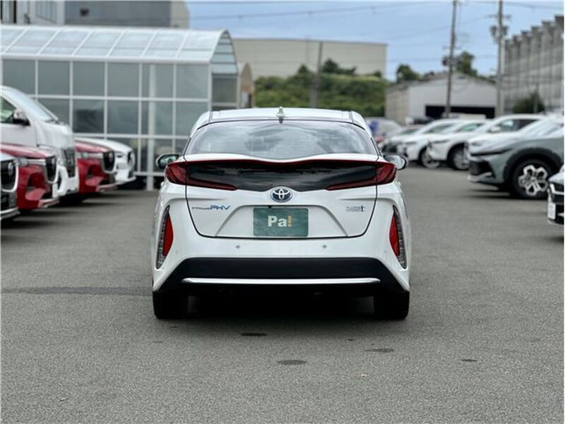 PRIUS PHV