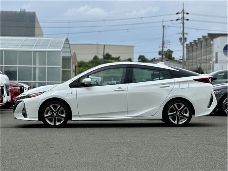 PRIUS PHV