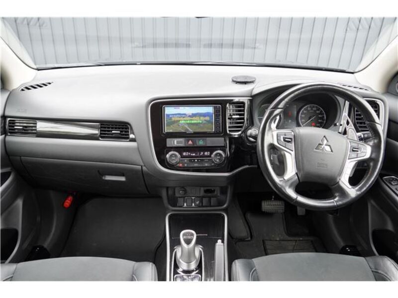 OUTLANDER PHEV