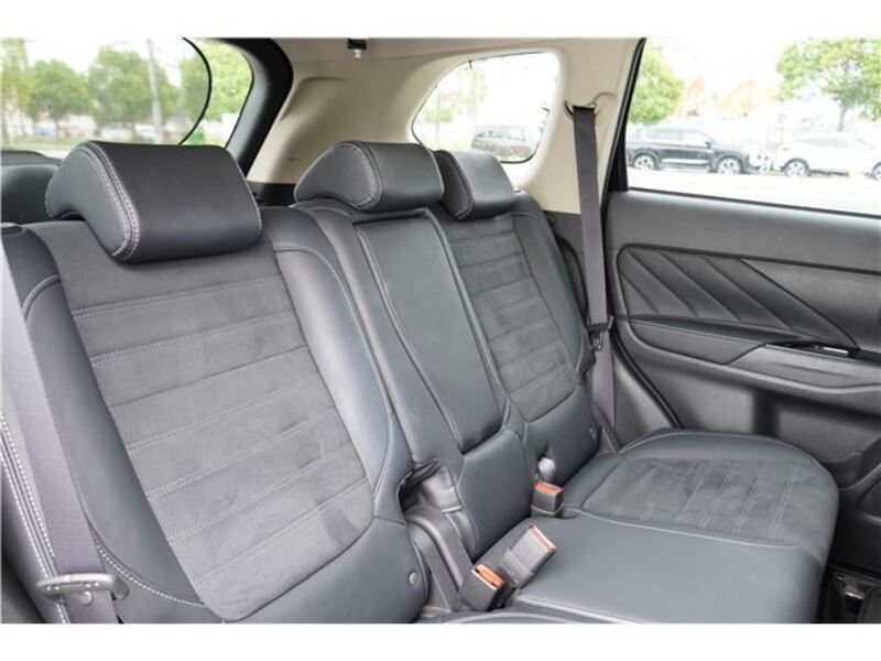 OUTLANDER PHEV