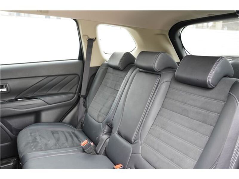 OUTLANDER PHEV