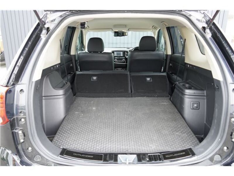 OUTLANDER PHEV