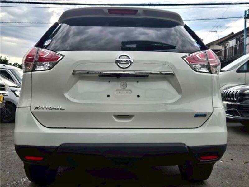 X-TRAIL
