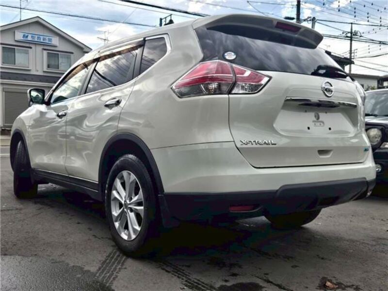 X-TRAIL