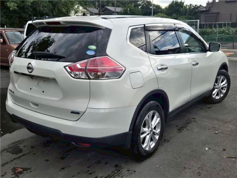 X-TRAIL