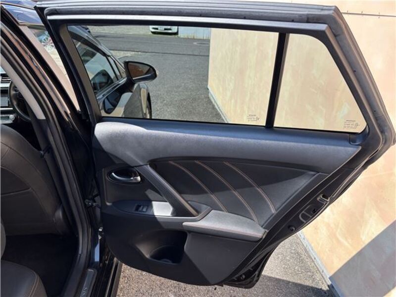 AVENSIS WAGON